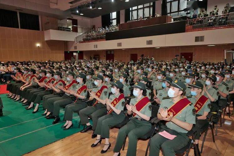 国防大学军事文化学院举行2021届学员毕业典礼