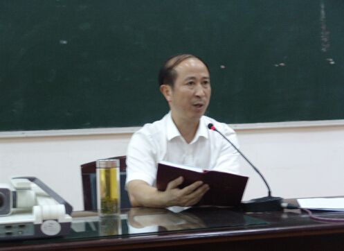 四川眉山一中扎实开展两学一做专题党课活动