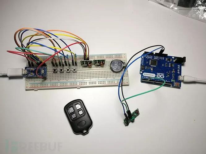 分析无线遥控器信号并制作hack硬件进行攻击
