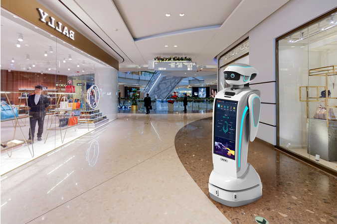 和机器人过不去干啥?一男子怒踹酒店机器人,致机器人散架