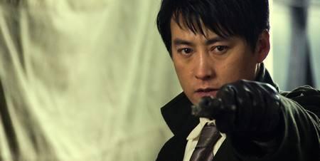 29岁,主演了由郑大圣执导的电影《王勃之死》,并夺得第十届金鸡百花
