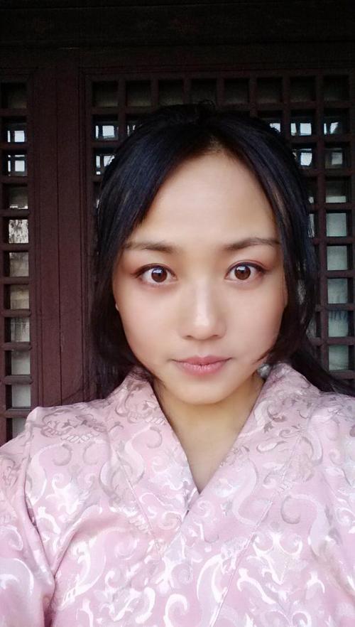 陈芳