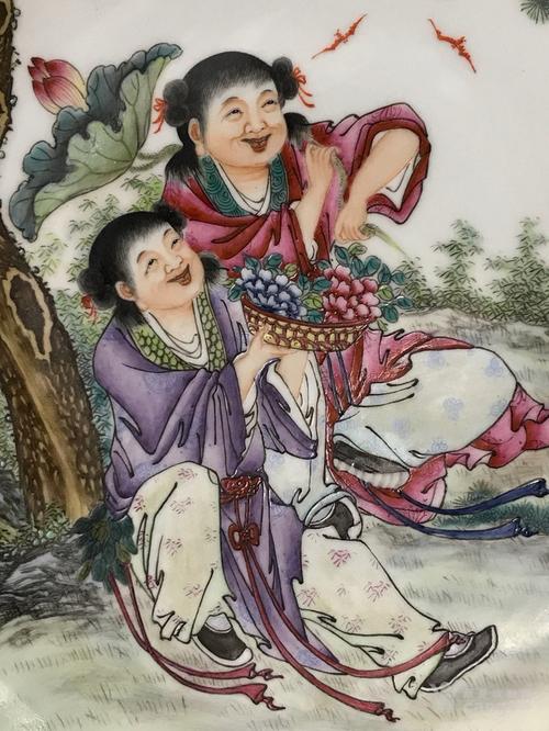 清雍正粉彩和合二仙人物胭脂红盘