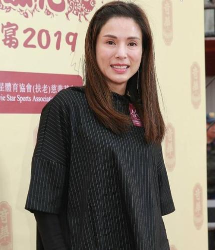 李若彤憔悴到让人心疼生图下眼袋皱纹都明显现老态气质仍高级