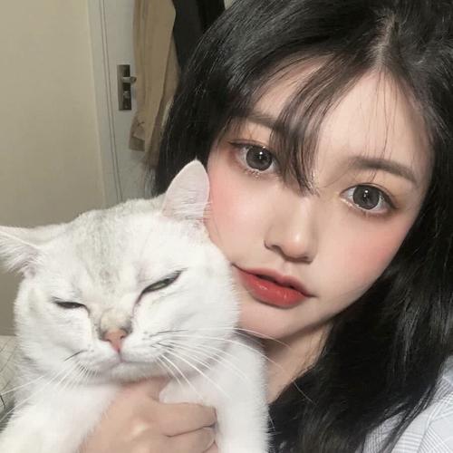 清新女生头像:别把眼睛瞪那么大,看着怪心动的