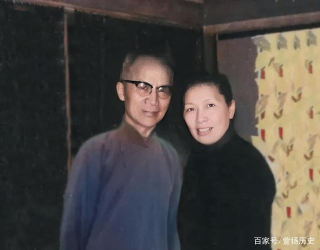 胡兰成把张爱玲伤得七零八落,却在佘爱珍面前,像驯服