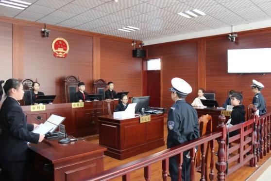 模拟法庭开庭审理禁毒普法护航青春