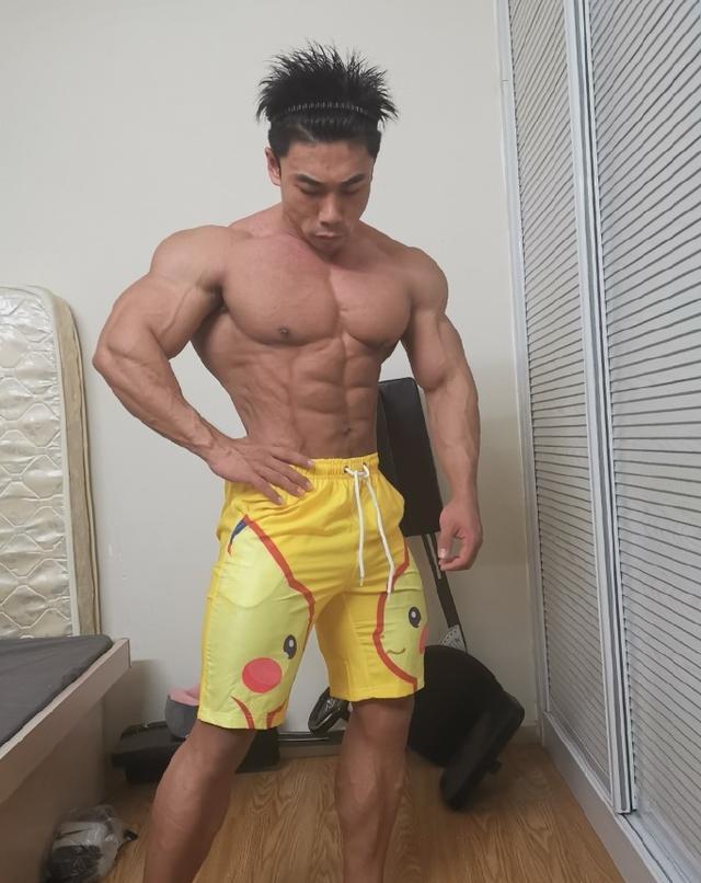 2019国内新晋健美职业卡全介绍!李亚强,鹿家门和魔兽战队领衔
