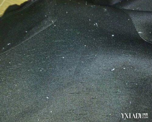 黑色裤子起毛怎么办几点教你如何简单地去除毛球