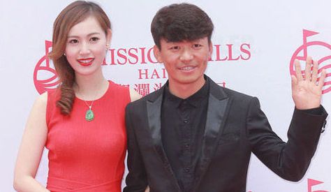 王宝强农村原配妻子 他是这样娶到貌美的校花的