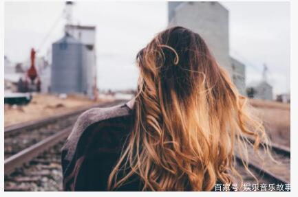 最近很火的「那个女孩」又唱哭了多少人!