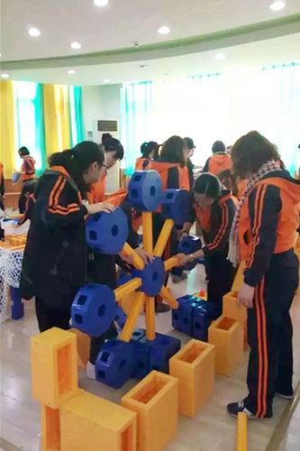 亿童户外游戏区让这个园所乐翻天了