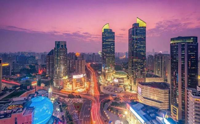 城市资源密集,泉州城东板块意义上的中央生活区!