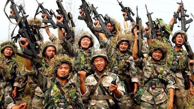 中国单兵装备落后二十年?看看维和步兵那40公斤的携行就都明白了