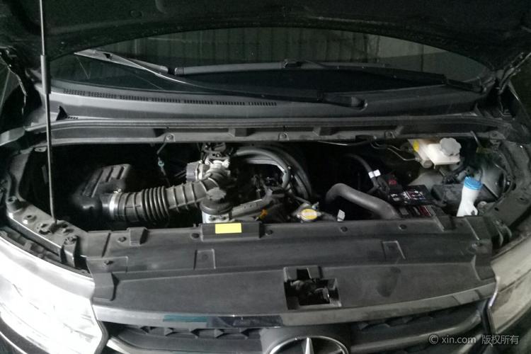 江淮瑞风m3发动机舱