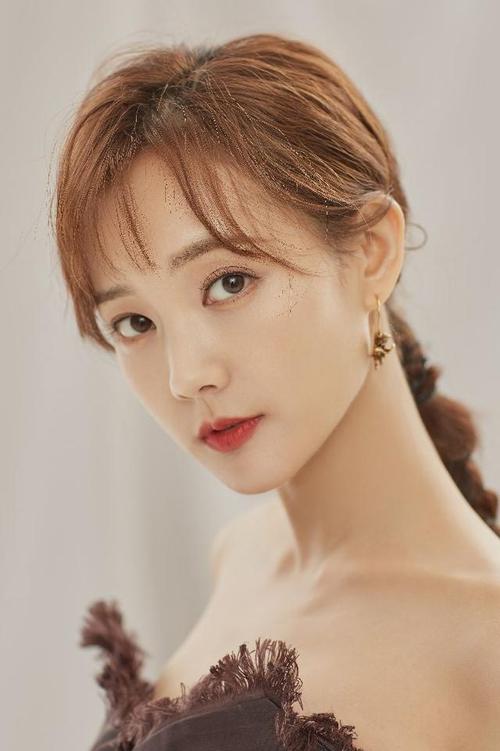 李一桐美照连连看