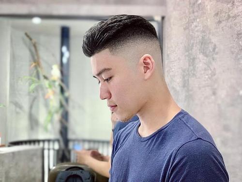 男生"背头"发型过时了?建议你试试这4款,时尚潮流显帅气