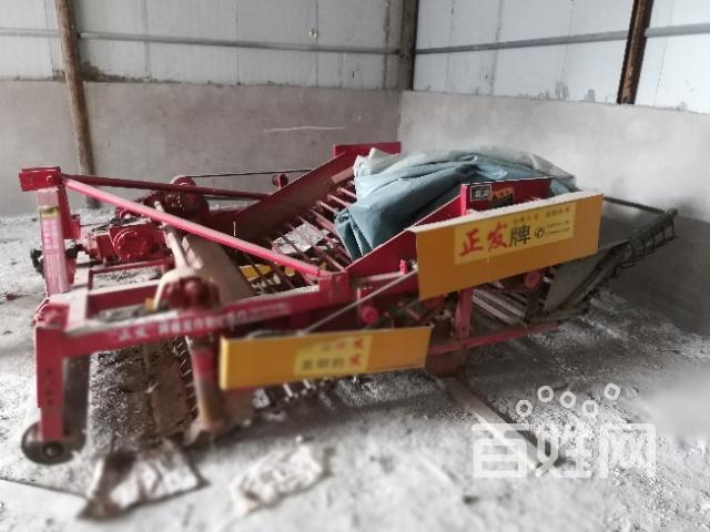 正发牌铲花生机,就铲10亩花生现在便宜处理,201