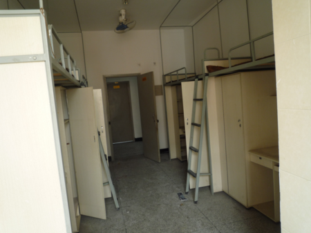 有没有成都信息工程学院住宿的图片?