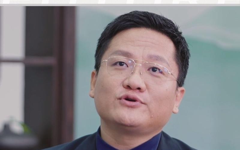 华大基因ceo尹烨分享自己刚参加工作时,创始人汪建在非典时期无偿
