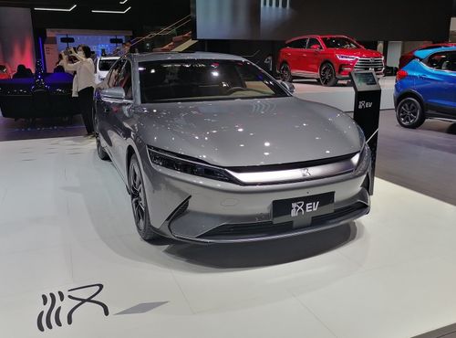 北京车展实拍|比亚迪汉ev亮相 纯电动车尽显大汉风采