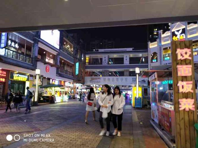 万荟坊(虎门万达广场金街店)-"在虎门万达这边寻觅美食发现后面有一条