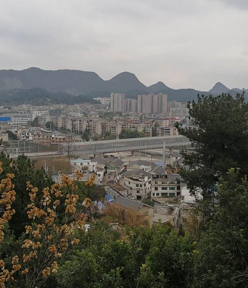 到贵阳市小河区的一一三江口星月湾山体休闲公园!