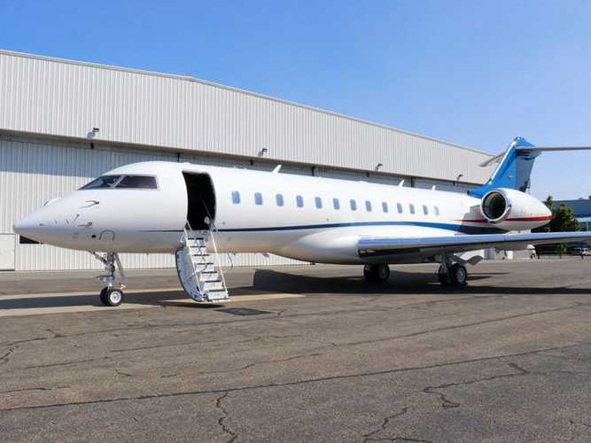 身价1460亿美元的盖茨坐庞巴迪私人飞机住125亿美元豪宅