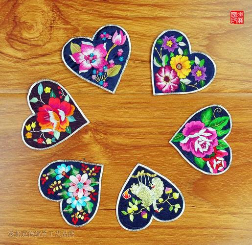 定做手工绣品老绣片非遗手工刺绣苏绣装饰画杯垫衣贴