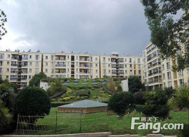 北辰财富中心金色家园精装修4房,昆明盘龙北辰金色家园一期二手房四室