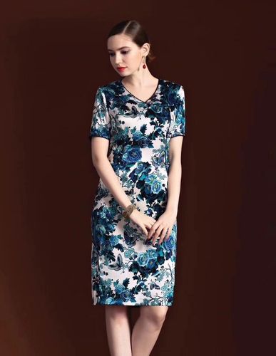 《丝辉印月》真丝桑蚕丝连衣裙,高端大气,高贵典雅,绝对大家风范,专业