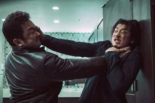 马东锡燃爆战力不愧是韩国最能打的男演员狂暴模式无人能敌