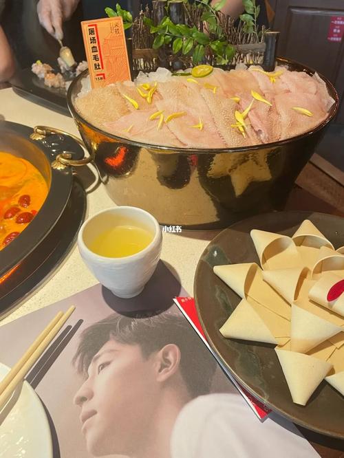 邯郸火社探店_邓伦_探店_鸡翅_火锅店_火社自由行热门