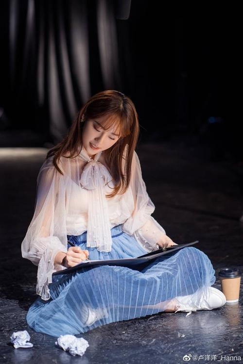 卢洋洋美女图片