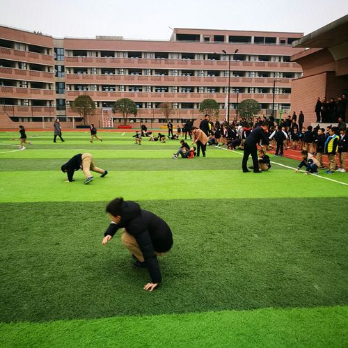 参观重庆巴渝学校