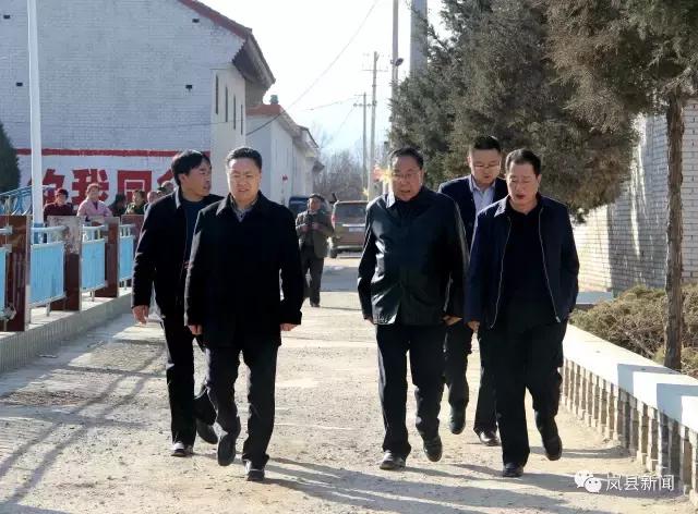 岚县政府县长乔云走访部分退伍军人