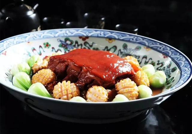 九道精美酒楼菜品,型味俱备,吸客利器