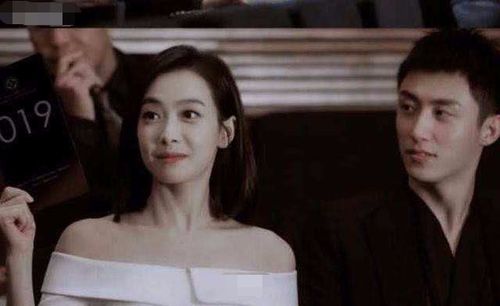 黄景瑜偷瞄宋茜的眼神,仿佛和这些男星如出一辙