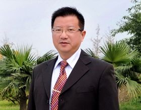 刘彤