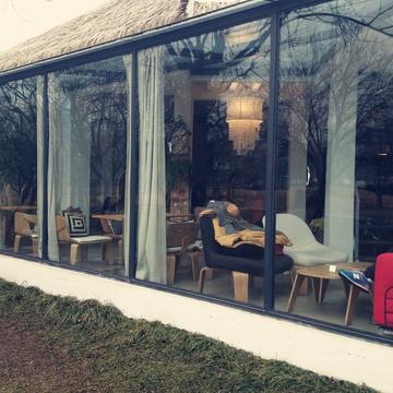 公园1702咖啡馆洛阳13张照片 好美丽的玻璃屋