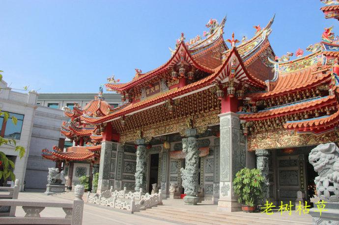 厦门闽南朝天宫位于殿前街道闽南古镇东南侧,是一座大型妈祖庙.