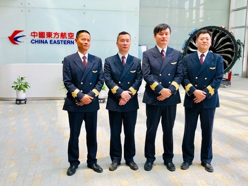 东航选派了由东航空客a350机型师和a350大队长领衔的四人试飞机组