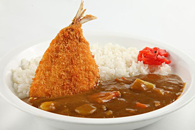 炸鱼排咖喱饭