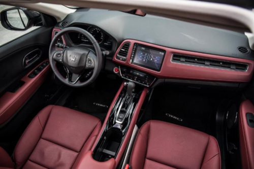 首页 文章   缤智的内饰设计说不上有多前卫,但就是用起来特别的顺手