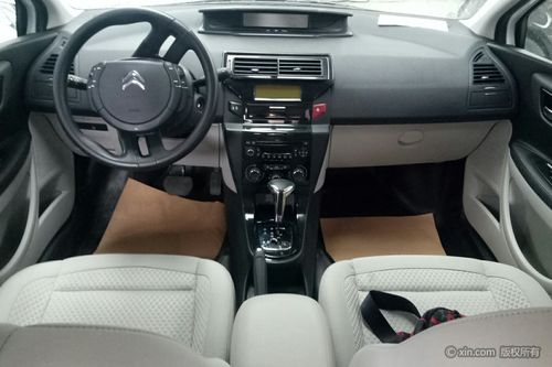 雪铁龙世嘉完整中控台全景