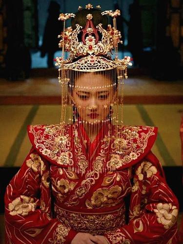 华丽丽的8顶古装新娘凤冠:扶摇冠宛若风铃,孟婆冠形如