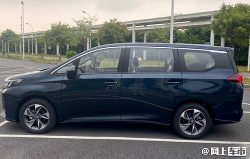 广汽传祺新款m6实拍图 将更名为m6 pro