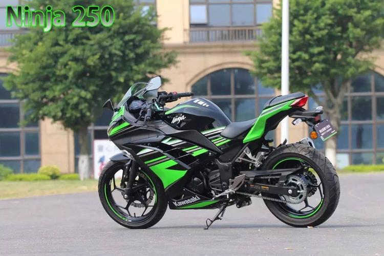 gsx250r 同场实战 ninja250 谁是250跑车最优选?