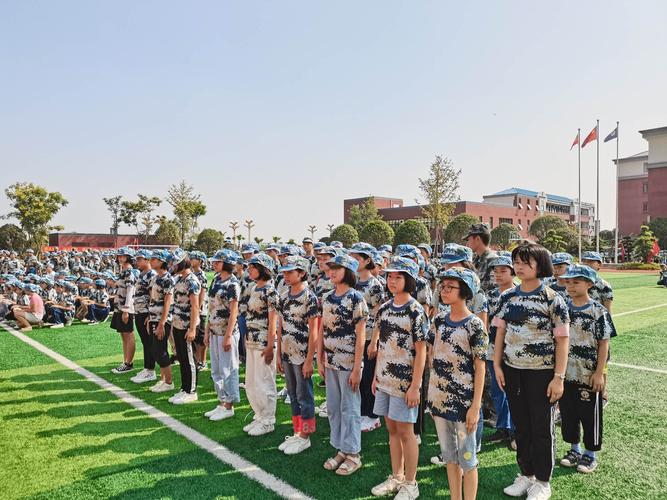 道县东洲学校2006班军训第一天