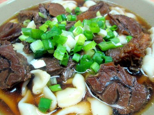 [中式/小吃] 「宽宏牛肉面」 --- 人气鼎盛俗搁大碗牛肉面